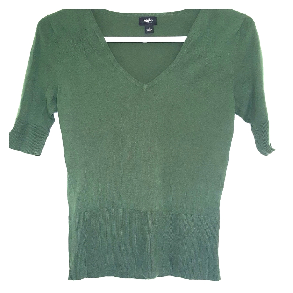 Half sleeve v-neck sweater